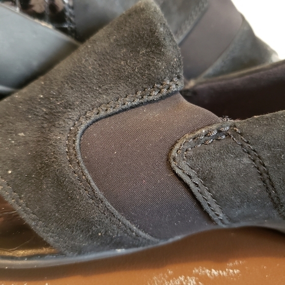 Clarks Black Faux Snakeskin Accent Suede Stretch - Picture 11 of 11